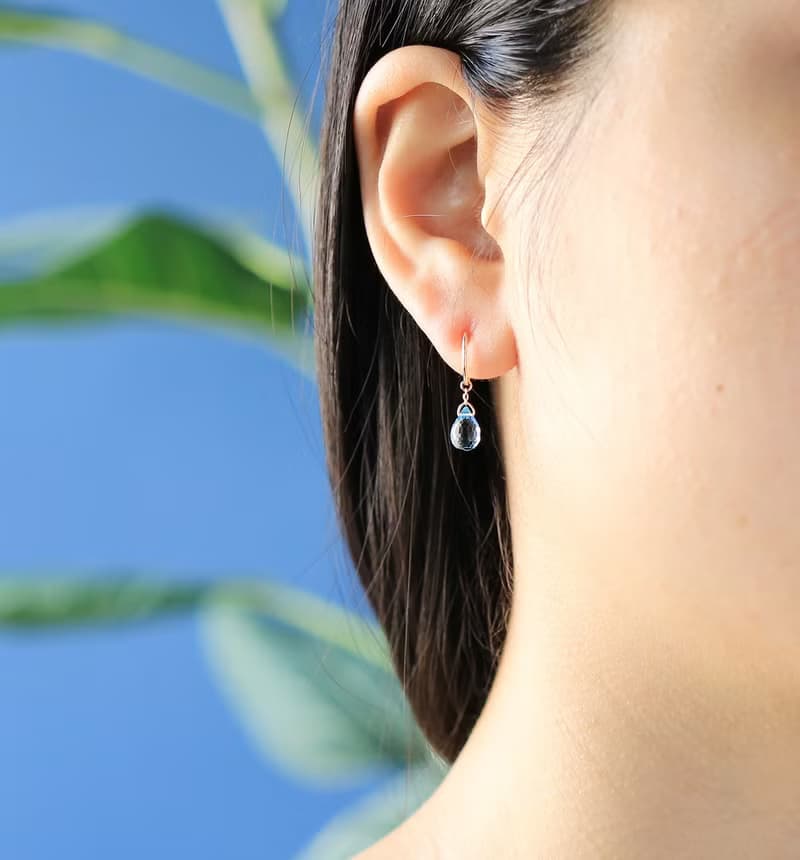 11月誕生石 一粒ブルートパーズ(ブリオレットカット) K10 イヤリング~ESPOIR~