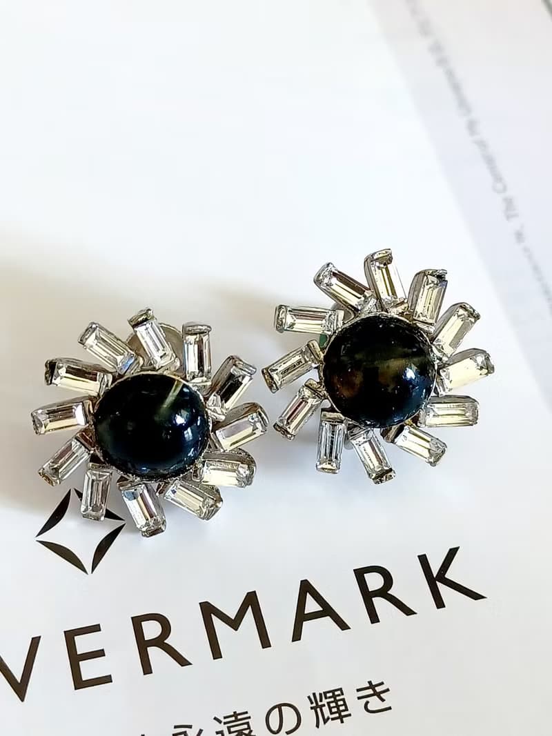 vintage jewelry  MARVELLA  萊茵花卉 夾式耳環 780元