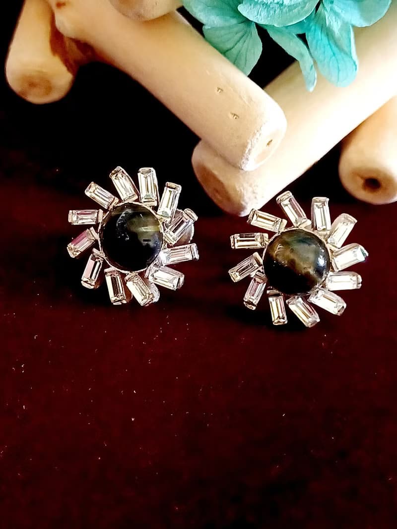 vintage jewelry  MARVELLA  萊茵花卉 夾式耳環 780元