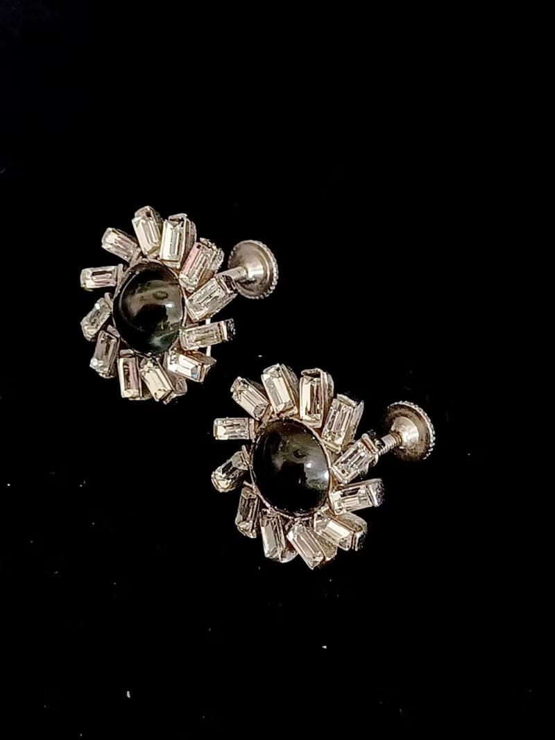 vintage jewelry  MARVELLA  萊茵花卉 夾式耳環 780元