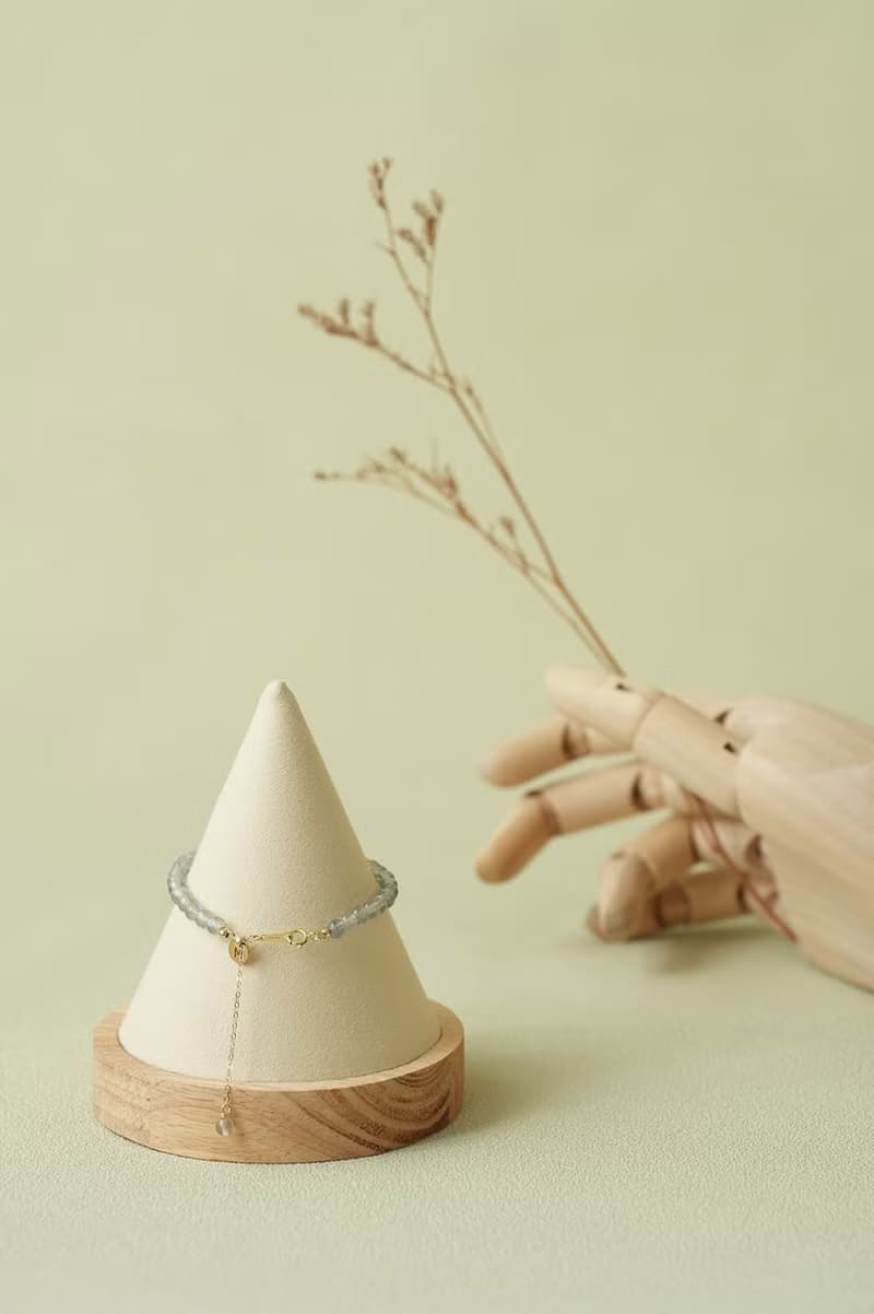 PURISM 簡月 |灰月光水晶手鍊