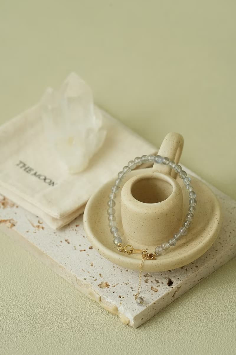 PURISM 簡月 |灰月光水晶手鍊