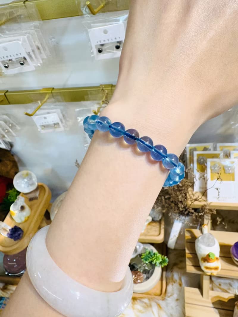 畢業級冰體天空藍海藍寶7.8-8.2mm17.18g平衡情緒減緩壓力溝通力