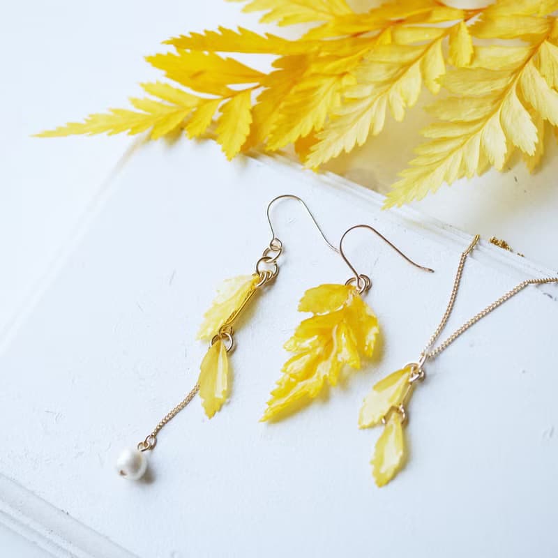 秋の葉jewelryピアスorイヤリング