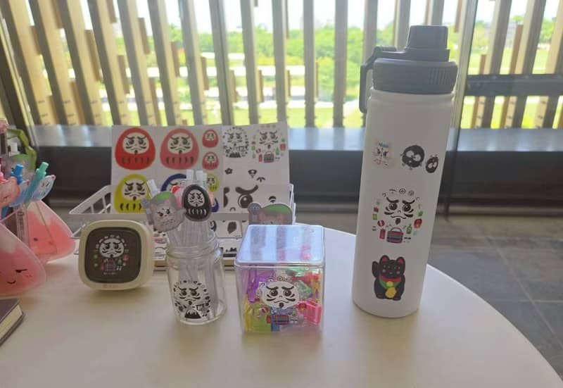 療癒トトロ 招財貓 車貼 文具 筆電 手機殼 行李箱 水壺 鐵盒貼紙