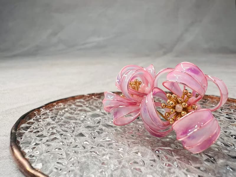 =獨角獸系列= 雲繞花燈 貼耳手工耳環 水晶花樹脂耳環