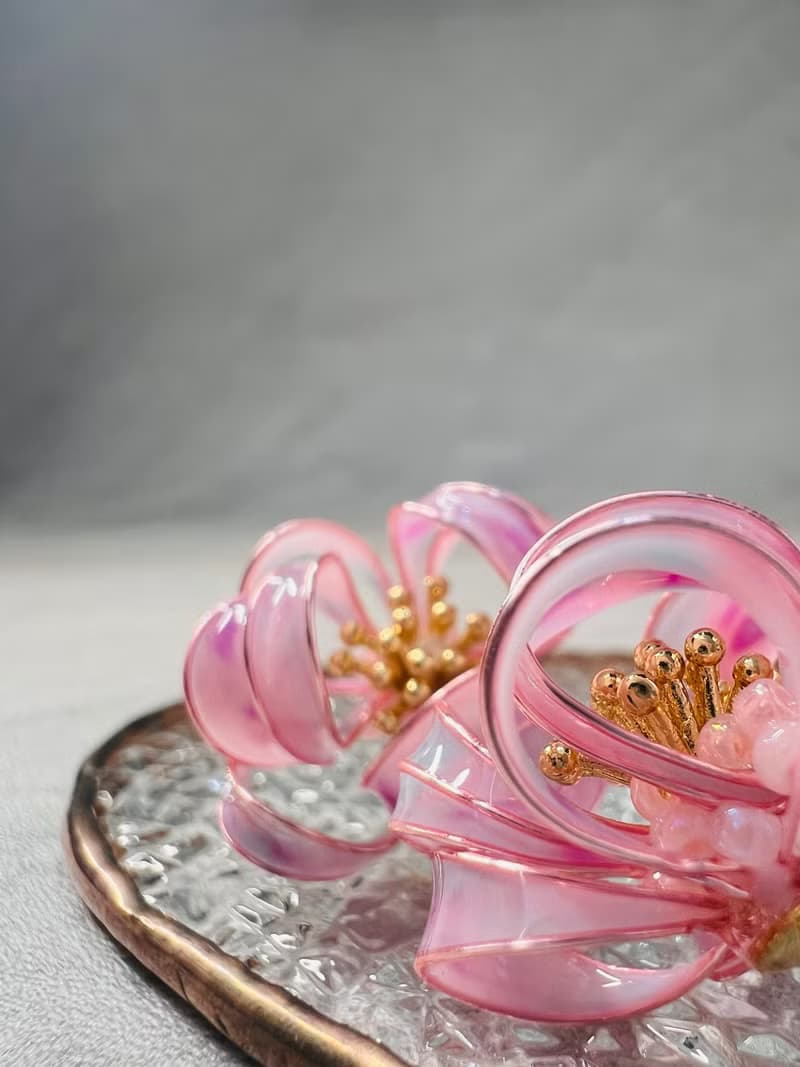 =獨角獸系列= 雲繞花燈 貼耳手工耳環 水晶花樹脂耳環