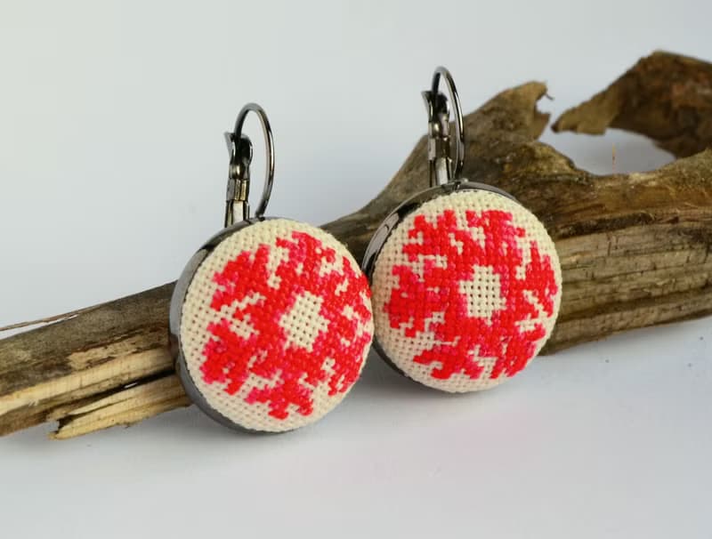 紅色雪花刺繡耳環十字繡首飾手工製作的送給女朋友的聖誕禮物