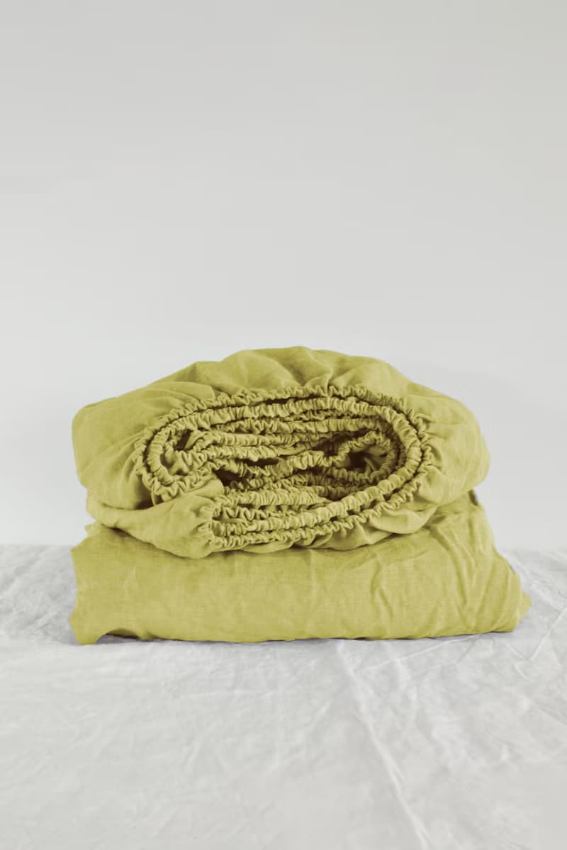 Chartreuse yellow linen fitted sheet / Softened linen bed sheet / Deep pocket
