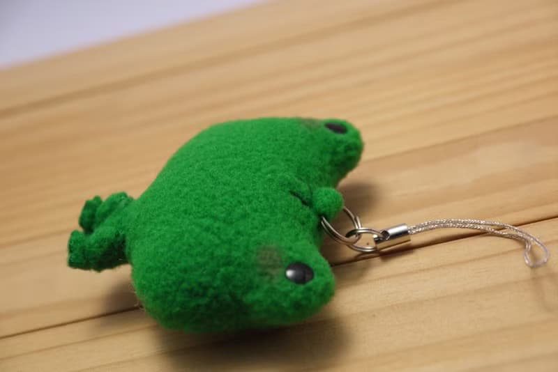 Bucute 擦拭手機螢幕┃ 青蛙手機吊飾┃附耳機塞┃禮物