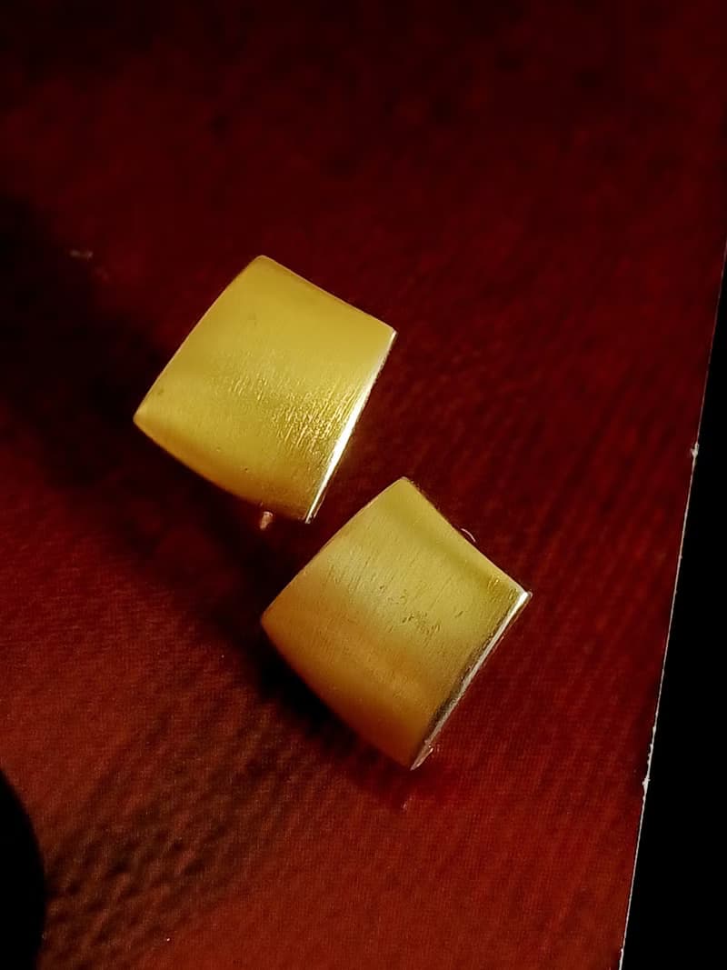 vintage jewelry  簡約刷金紋梯形 夾式耳環