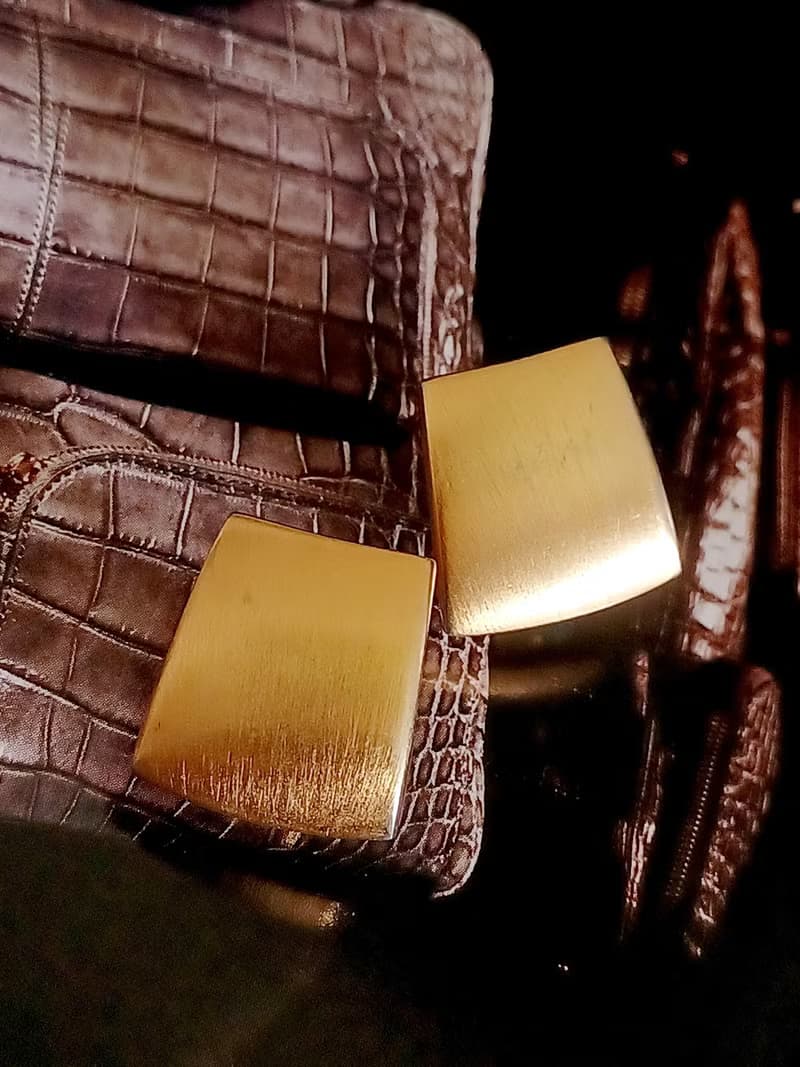 vintage jewelry  簡約刷金紋梯形 夾式耳環
