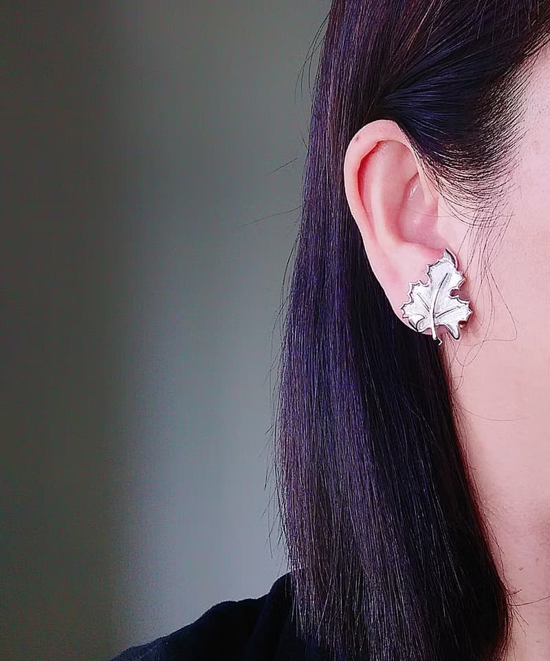 Vintage Jewelry 西洋古董飾品 TRIFARI 銀色調 葉子 夾式耳環