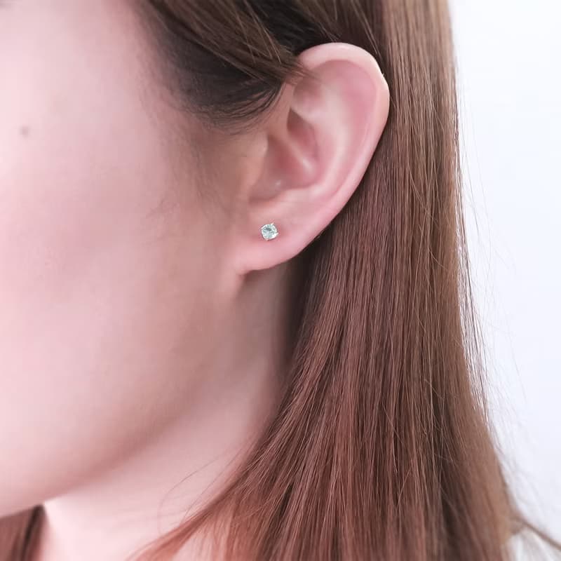 冰河藍 圓形純銀 4mm 單鑽耳環 爪鑲 925純銀 女生耳環 男生耳環