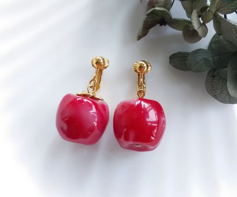Vintage Jewelry 西洋古董飾品 可愛垂墜 紅蘋果 圓潤 夾式耳環