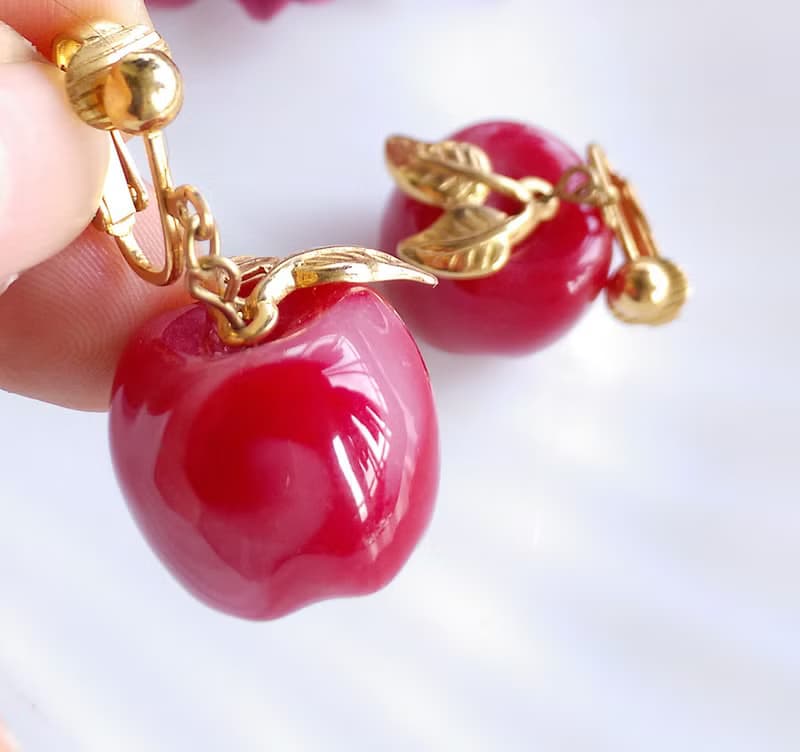 Vintage Jewelry 西洋古董飾品 可愛垂墜 紅蘋果 圓潤 夾式耳環