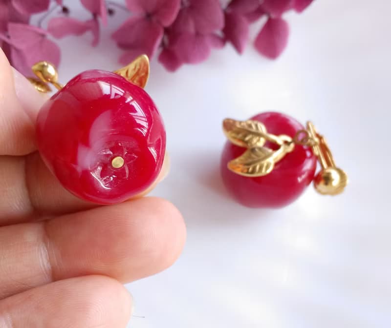 Vintage Jewelry 西洋古董飾品 可愛垂墜 紅蘋果 圓潤 夾式耳環