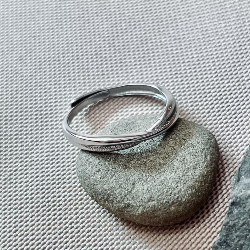 交織925純銀戒指(鑽沙亮面) 活動圍 舒適配戴