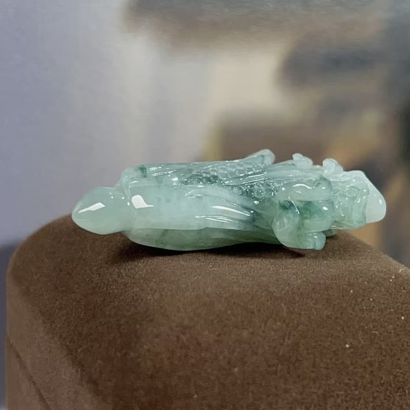 飄藍花翡翠巧雕白菜 | 天然緬甸A貨翡翠 | 送禮