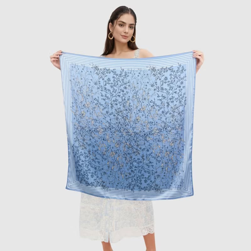 普羅旺斯蔚藍 聖維塔利亞 大方巾絲巾90厘米 Jardin Des Fontaine