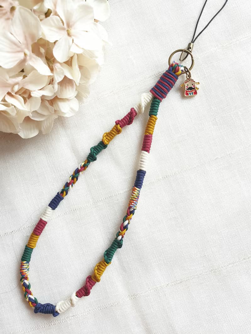 Paris*Le Bonheun。細繩的纏繞。編織手腕繩(五元素)