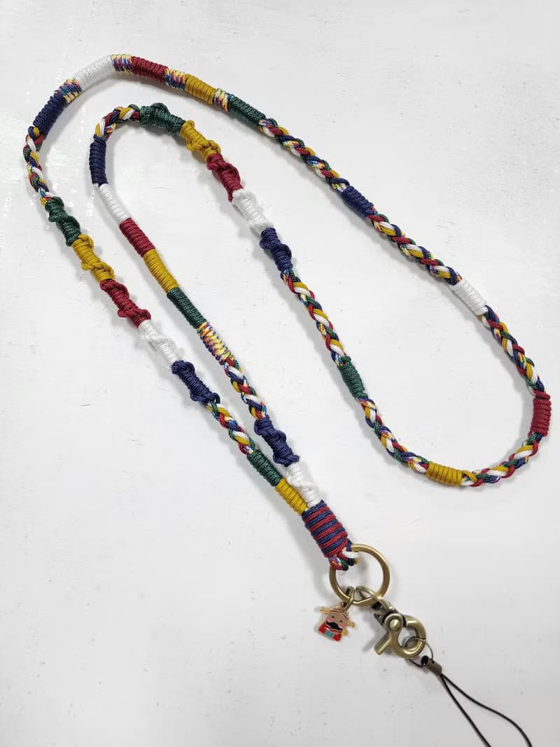 Paris*Le Bonheun。細繩的纏繞。編織手腕繩(五元素)