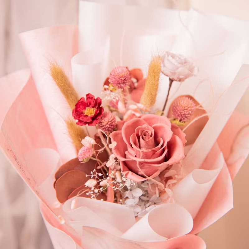 【草莓牛奶】乾燥花 永生花花束 小花束 / 生日 告白 情人節