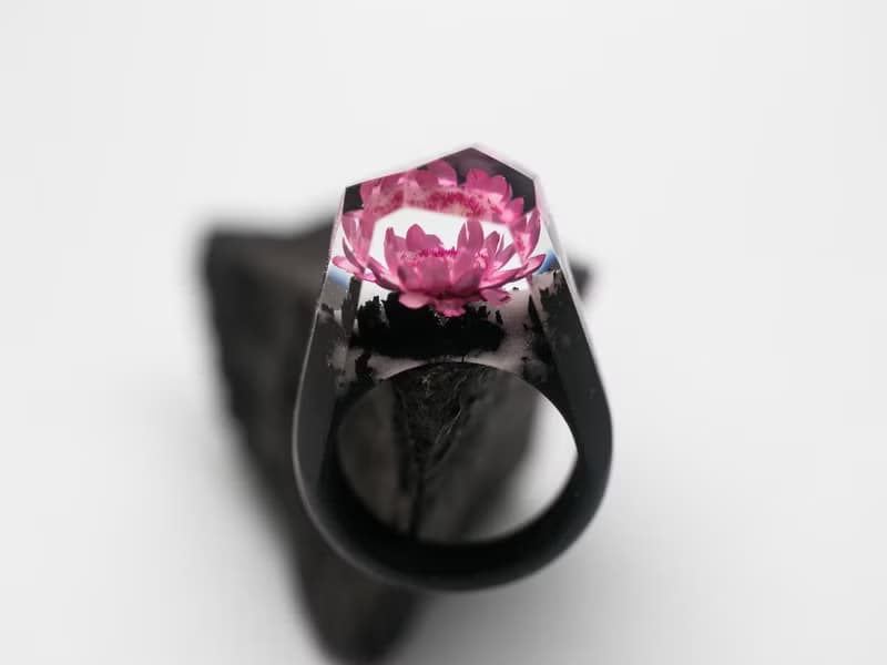 Wooden resin Ring Lotus with natural dried flower