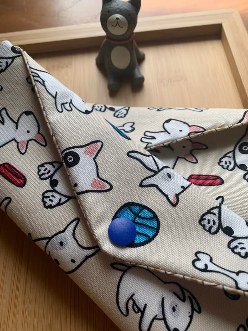 文青風環保筷袋 家有Q狗兒 米白底 手作餐具袋.交換禮物.