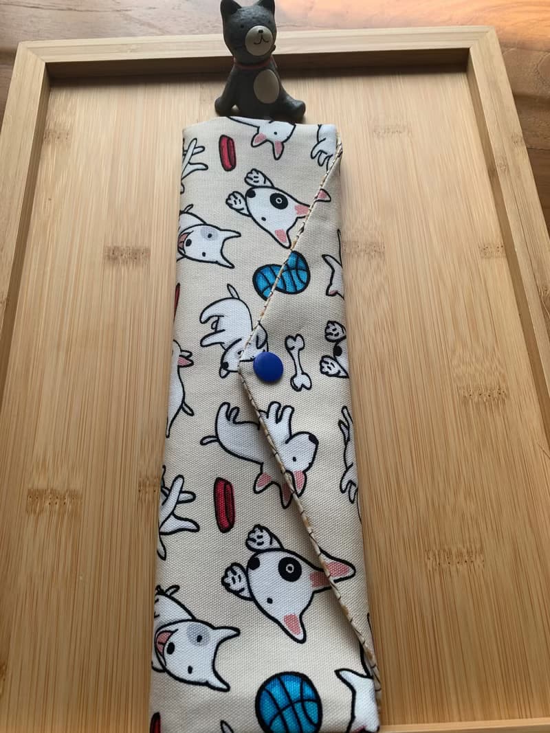 文青風環保筷袋 家有Q狗兒 米白底 手作餐具袋.交換禮物.