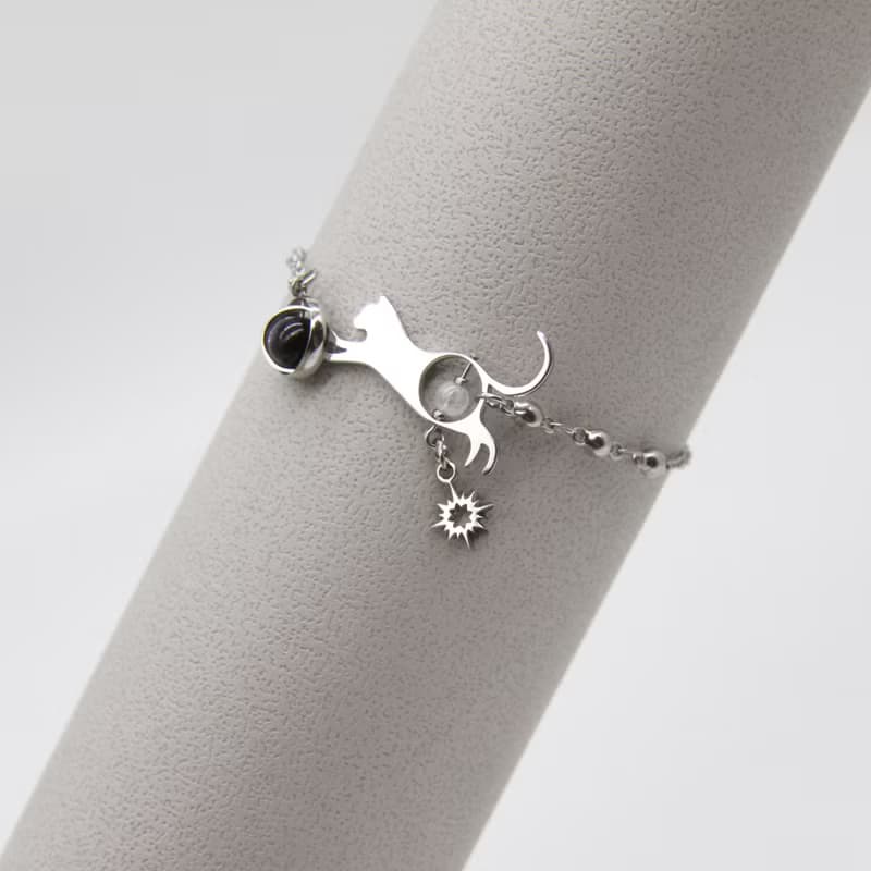 LunaWhisker 貓玩球喵月光石手鍊