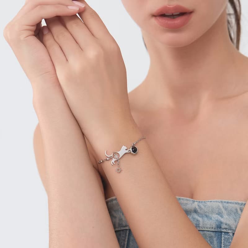 LunaWhisker 貓玩球喵月光石手鍊