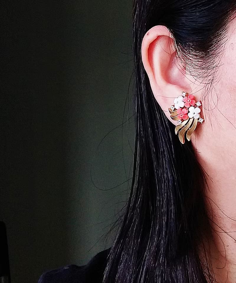 Vintage Jewelry 西洋古董飾品 TRIFARI 雙色花簇 夾式耳環