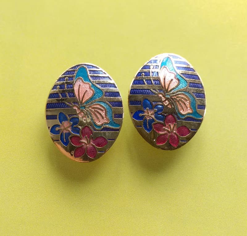 【西洋古董飾品 】景泰藍 紫底 橢圓 蝶花 蝴蝶花卉 夾式耳環