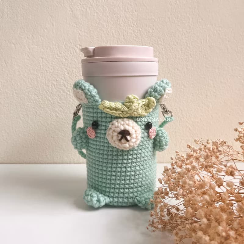 Green Bear Coffee Sleeve 16 oz | Cute Crochet Cozy for Iced Drinks