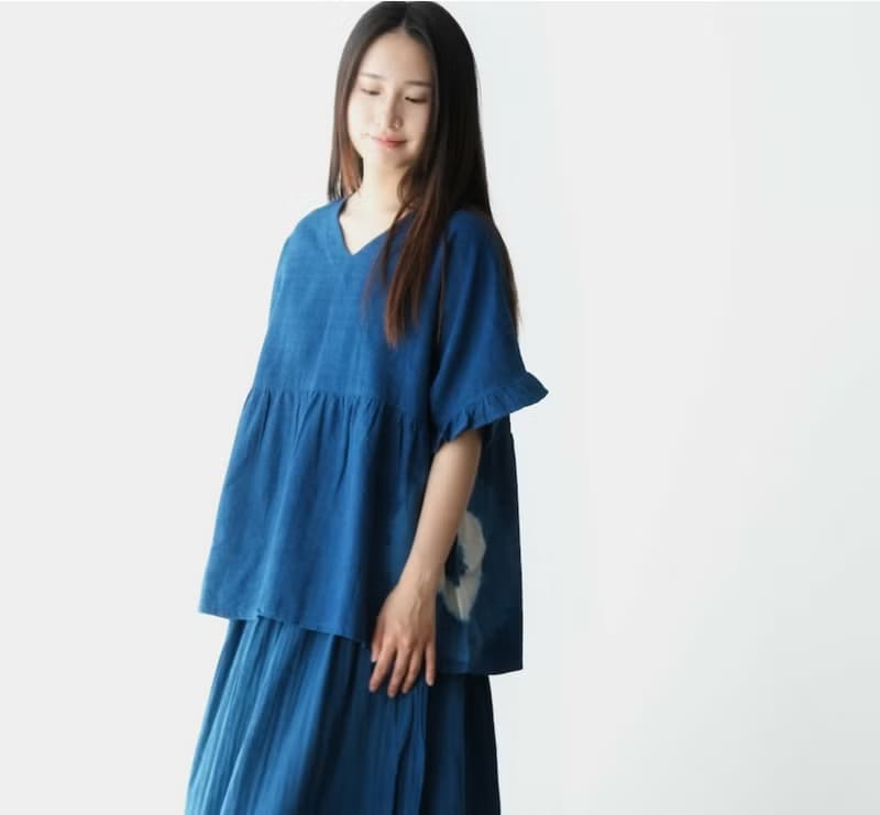 【棉麻手工藍染】V領荷葉邊袖子寬松可愛上衣