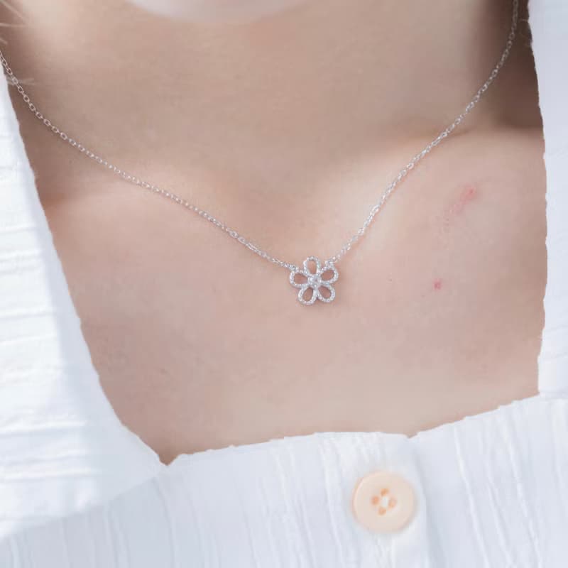 【絕版特惠】白水晶925純銀小花鎖骨鍊項鍊