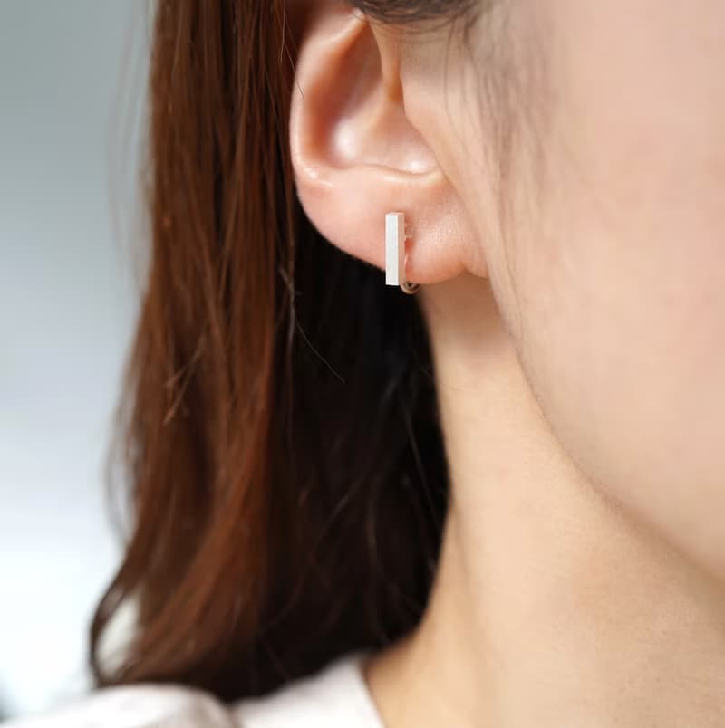スティックシンプルピアス / イヤリングクリップ