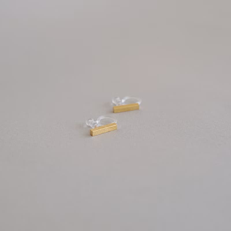 スティックシンプルピアス / イヤリングクリップ