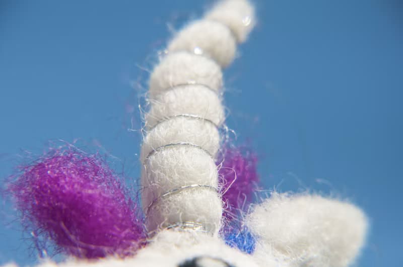 限量羊毛氈吊飾/羊毛氈胸針/動物別針/彩虹羊毛氈-手工刺繡獨角獸