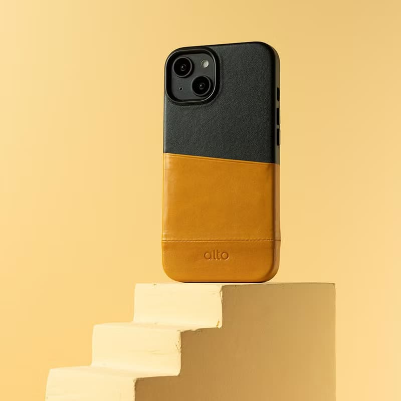 插卡防摔皮革手機殼iPhone 14系列—焦糖棕/渡鴉黑