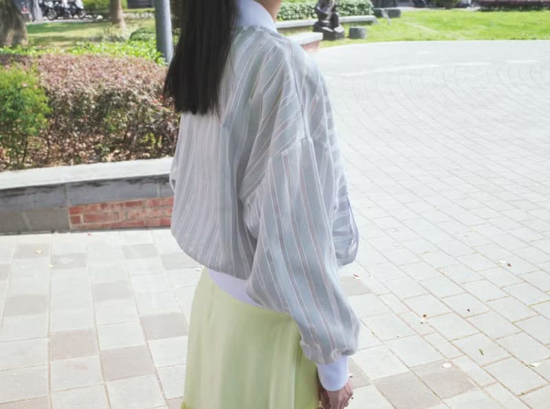 UUIN  _ 灰條紋小外套