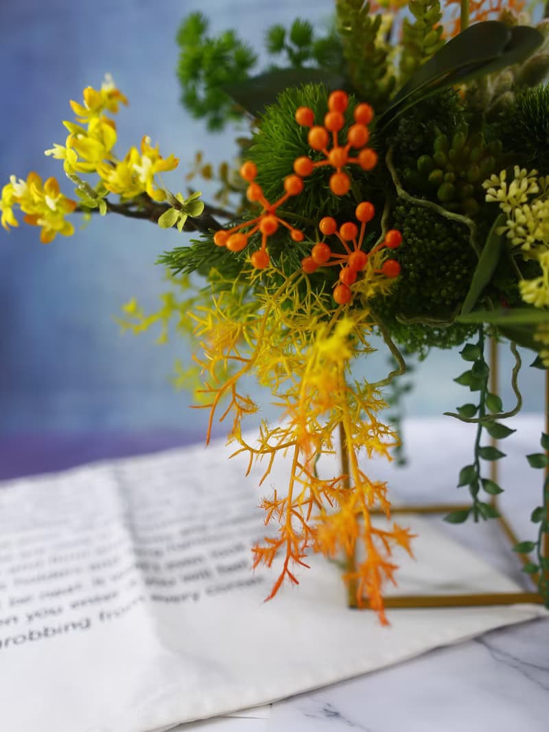 橘蝴蝶蘭鍛鐵架香氛花禮 免運專人配送限雙北市 其餘地區需補運費