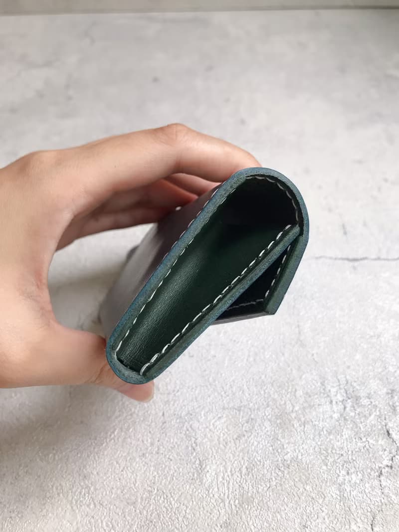 真皮皮革 經典款信封包名片夾 卡片 零錢包  (暗釦款)  情人節