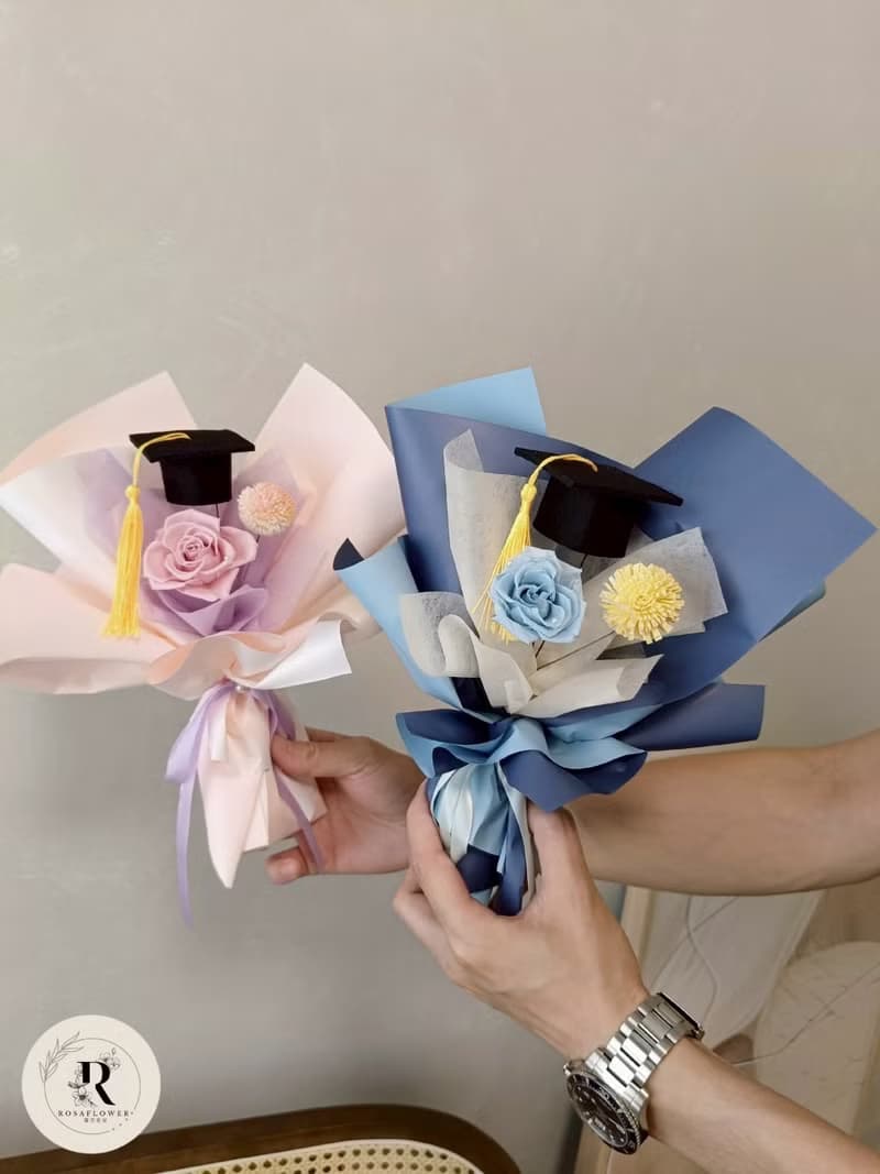 蘿莎花兒 日本永生玫瑰珍珠點綴系列 畢業小花束