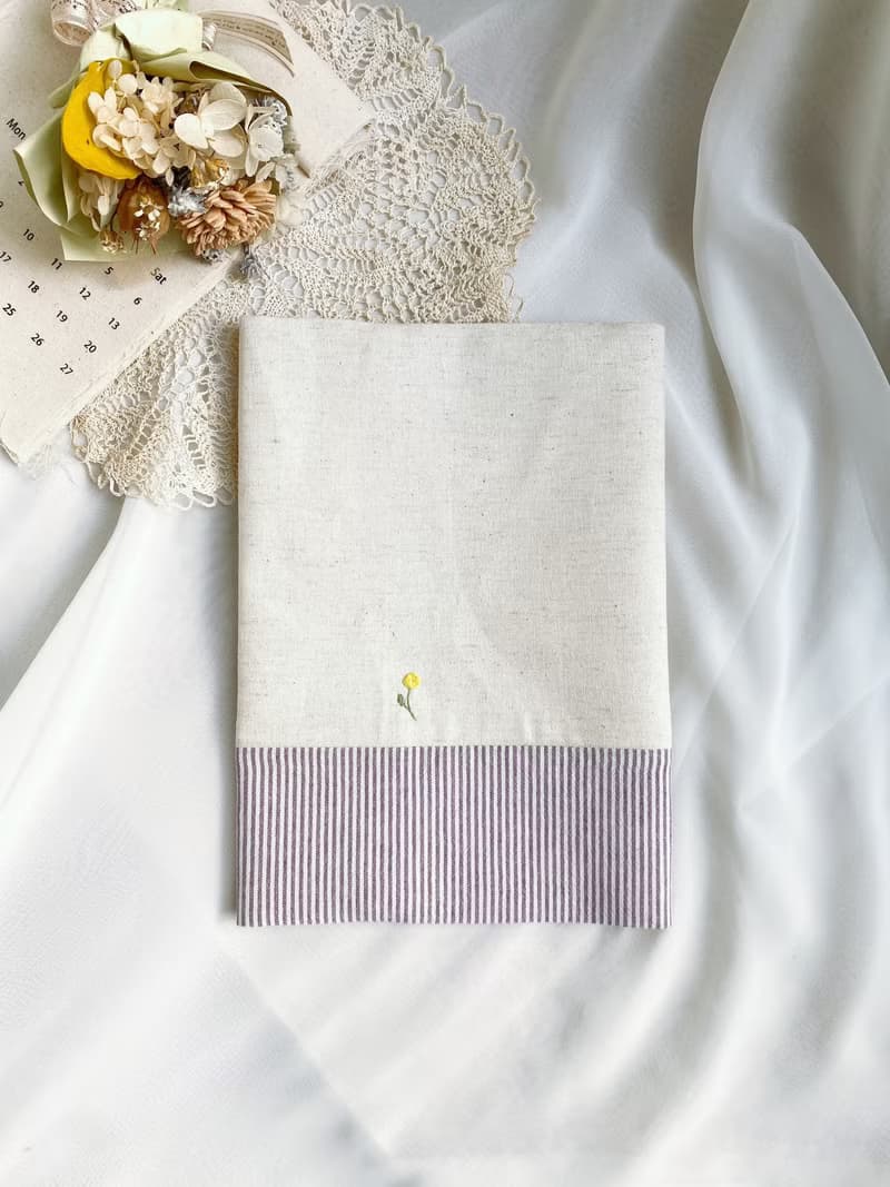 【芳小姐手作】手工刺繡 書衣/書套/手帳 聖經超大版