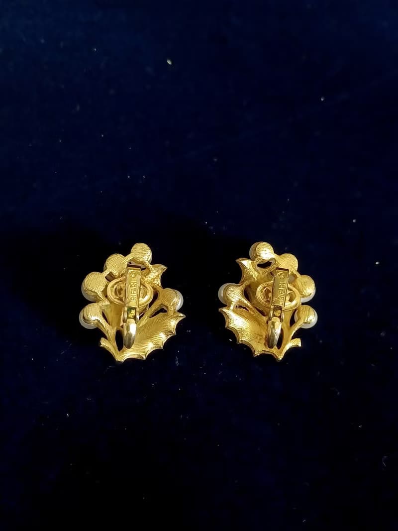 vintage jewelry Trifari 金色珍珠冬青葉 夾式耳環