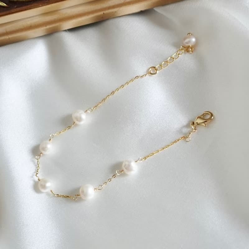 Lily Valley 清晨之露 | 手工串珠手鍊