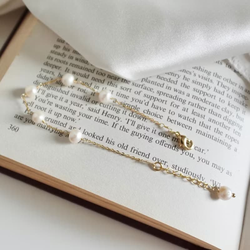 Lily Valley 清晨之露 | 手工串珠手鍊