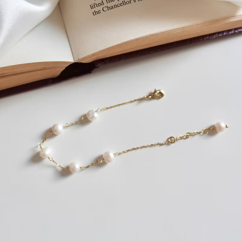 Lily Valley 清晨之露 | 手工串珠手鍊